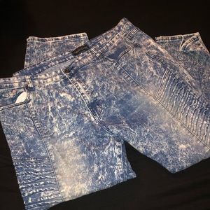 Acid wash jeans joggers with textured knees
